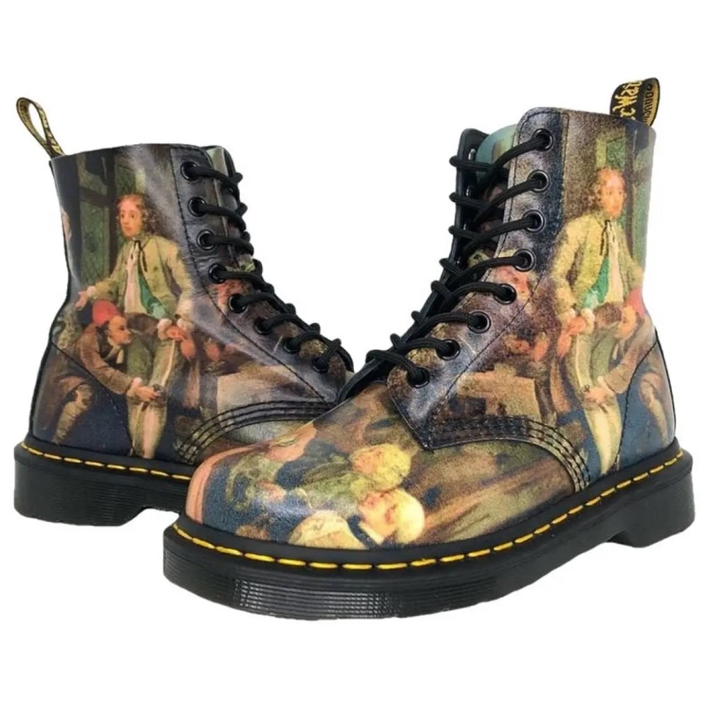 DOC MARTENS x HOGARTH PASQUAL RENAISSANCE MUSEUM EDITION BOOTS NWT - Picture 3 of 14